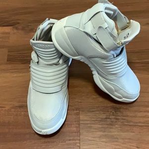Excellent condition Jordan Generation 23 Basketball shoes